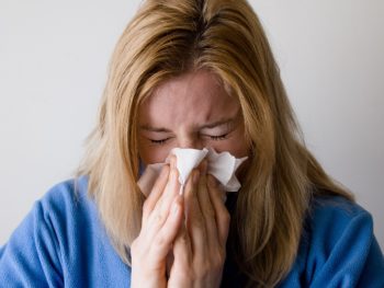 picture-of-woman-sneezing