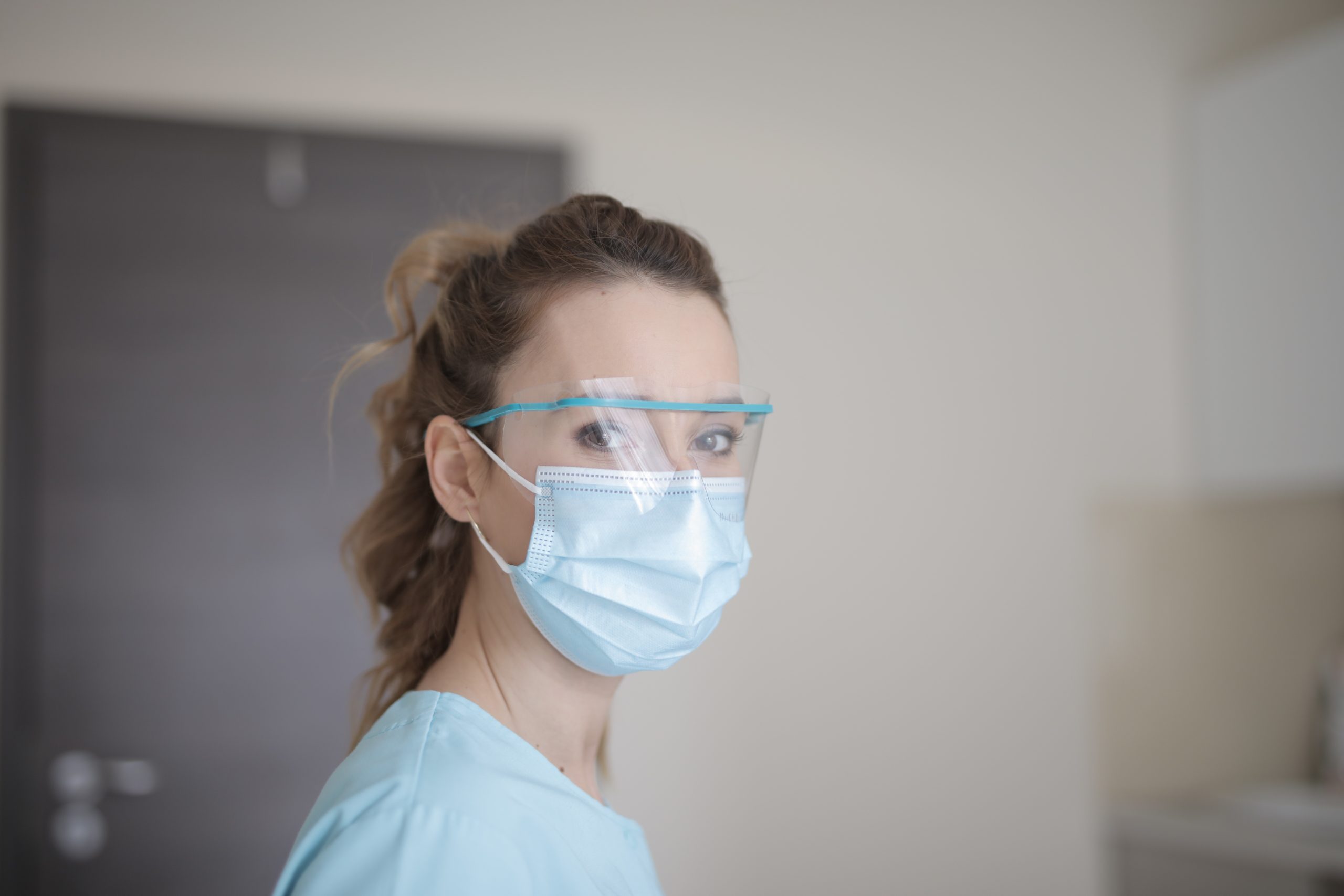 photo-of-woman-with-face-mask